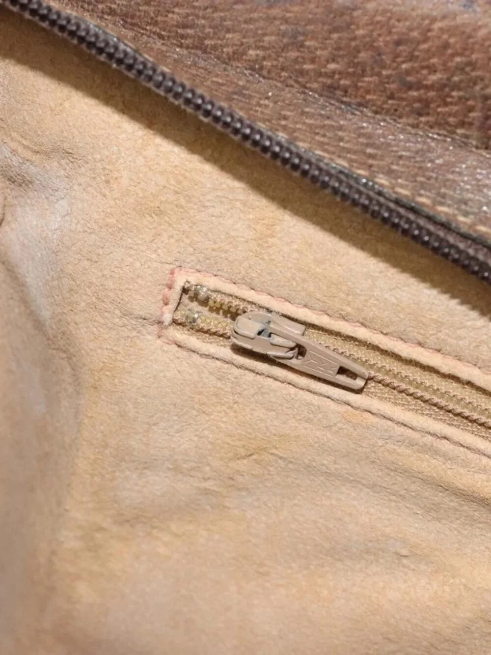 GUCCI GG Supreme Web Sherry Line Clutch Bag PVC Beige Gold Auth 182207